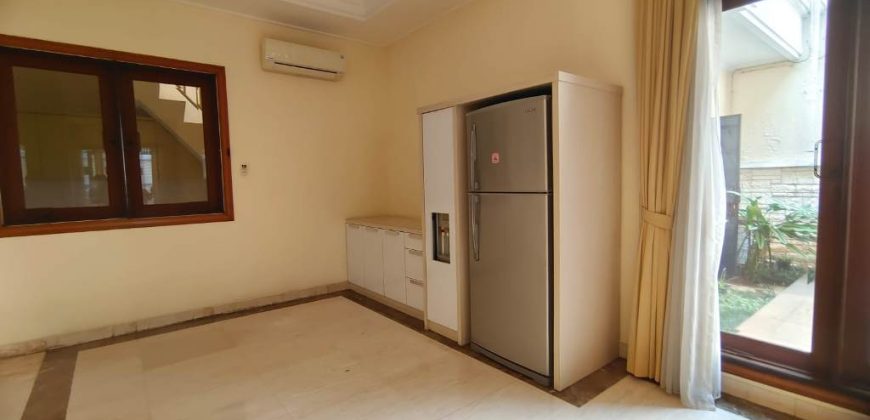 Luxury 4 BR House for Rent Near JIS – Private Pool & Prime Pondok Indah Location