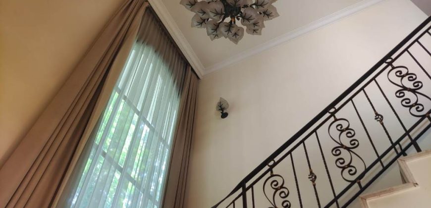 Luxury 4 BR House for Rent Near JIS – Private Pool & Prime Pondok Indah Location