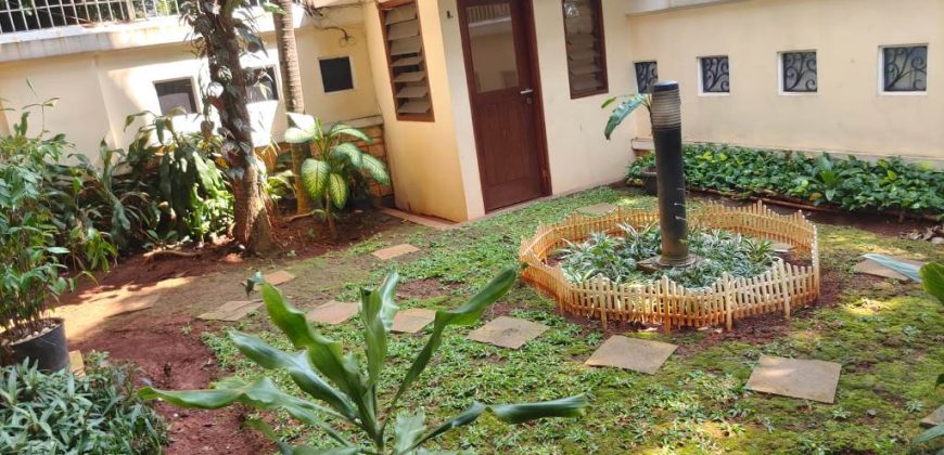 Luxury 4 BR House for Rent Near JIS – Private Pool & Prime Pondok Indah Location
