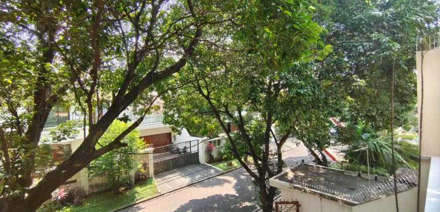 Luxury 4 BR House for Rent Near JIS – Private Pool & Prime Pondok Indah Location