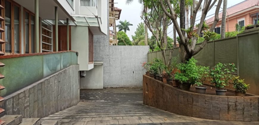 Luxury 4-Bedroom House for Rent in Metro Alam, Pondok Indah, Jakarta Selatan