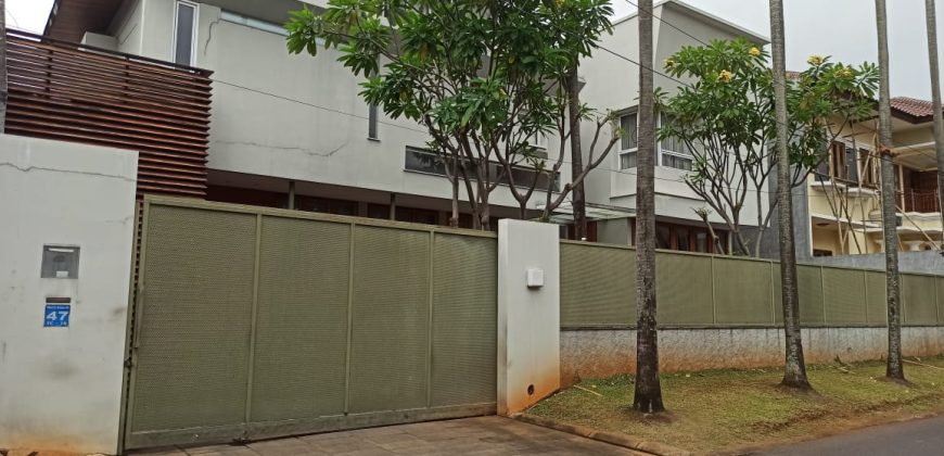 Luxury 4-Bedroom House for Rent in Metro Alam, Pondok Indah, Jakarta Selatan