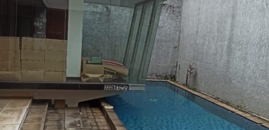Luxury 4-Bedroom House for Rent in Metro Alam, Pondok Indah, Jakarta Selatan