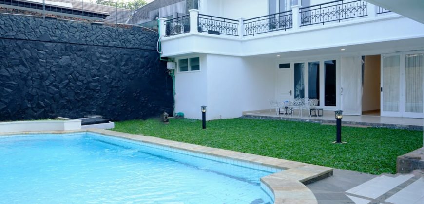 4 Bedroom House for Rent on Jl Sekolah Duta Pondok Indah