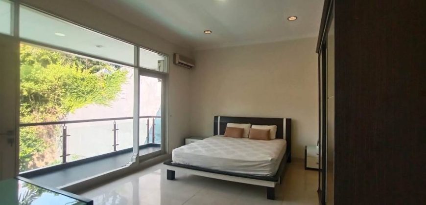 Jual Rumah Jeruk Purut Jakarta Selatan | 4 KT dengan Kolam Renang Pribadi