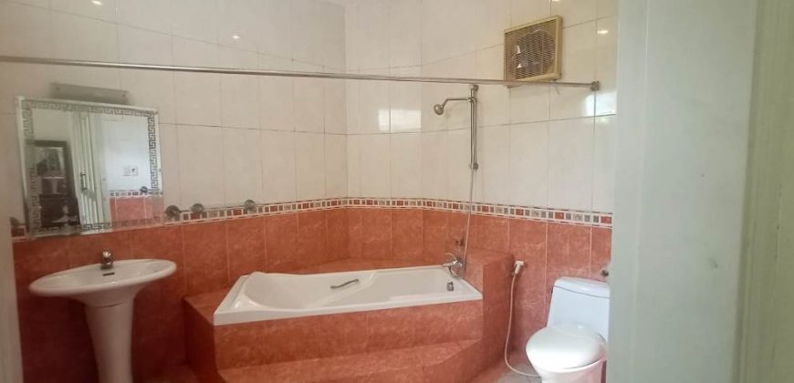 Jual Rumah Jeruk Purut Jakarta Selatan | 4 KT dengan Kolam Renang Pribadi