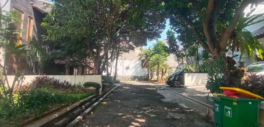 Jual Rumah Jeruk Purut Jakarta Selatan | 4 KT dengan Kolam Renang Pribadi