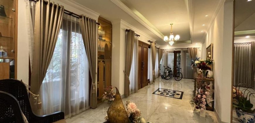 Jual Rumah Mewah Fully Furnished di Kencana Indah Pondok Indah Jakarta Selatan