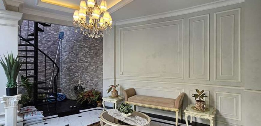 Rumah Dijual di Taman Bukit Hijau Pondok Indah