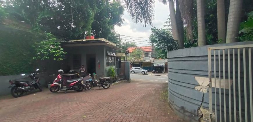 Dijual Rumah Lama Hitung Tanah Strategis di Pejaten Jakarta Selatan