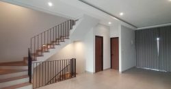 Disewakan Rumah Brand New di Kemang Jakarta Selatan | 4+2 Kamar Tidur, Fully Furnished, 3 Lantai + Rooftop