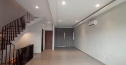 Disewakan Rumah Brand New di Kemang Jakarta Selatan | 4+2 Kamar Tidur, Fully Furnished, 3 Lantai + Rooftop