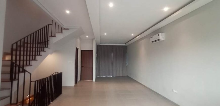 Disewakan Rumah Brand New di Kemang Jakarta Selatan | 4+2 Kamar Tidur, Fully Furnished, 3 Lantai + Rooftop