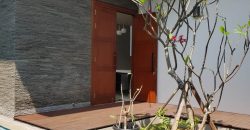 Jual Rumah Mewah Modern Tropis di Kemang Selatan | Halaman Luas, Kolam Renang, SHM