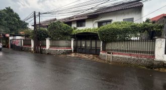 Dijual Rumah Mewah Konsep Compound di Cipete Selatan Jakarta Selatan – 3 Hunian dalam 1 SHM, LT 1.295 m²