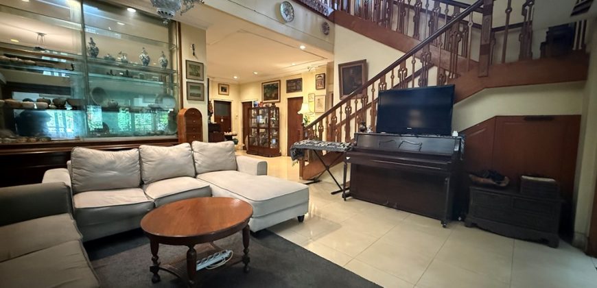 Dijual Rumah Mewah Konsep Compound di Cipete Selatan Jakarta Selatan – 3 Hunian dalam 1 SHM, LT 1.295 m²