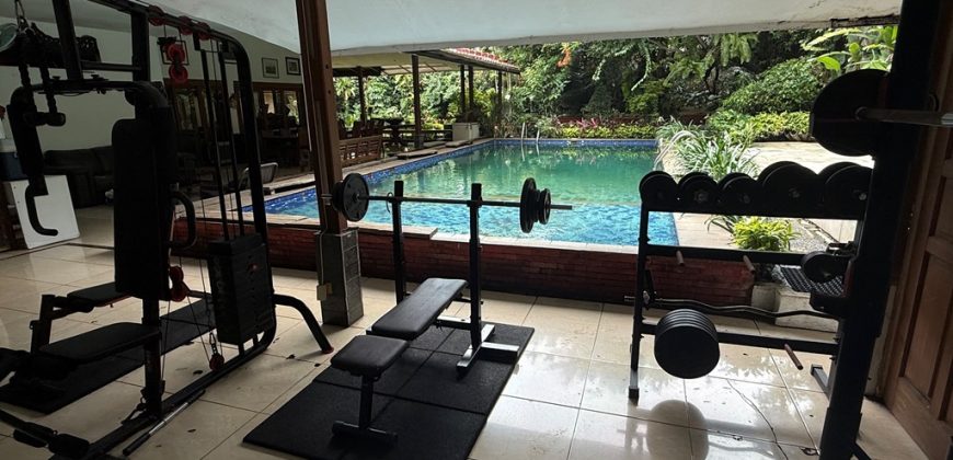 Dijual Rumah Mewah Konsep Compound di Cipete Selatan Jakarta Selatan – 3 Hunian dalam 1 SHM, LT 1.295 m²