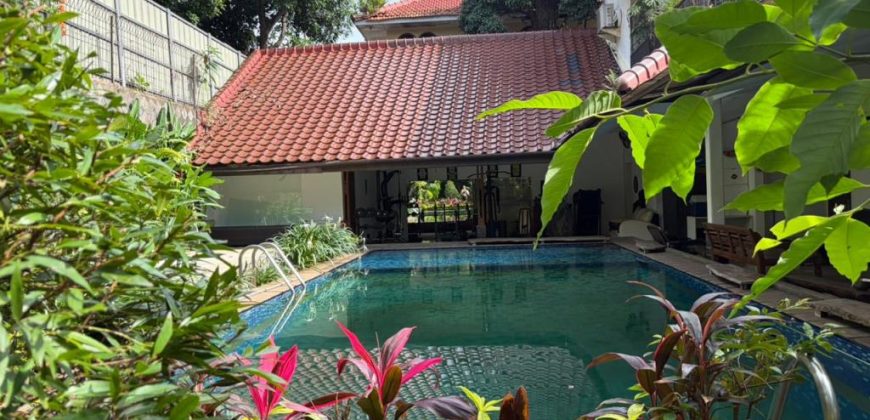 Dijual Rumah Mewah Konsep Compound di Cipete Selatan Jakarta Selatan – 3 Hunian dalam 1 SHM, LT 1.295 m²