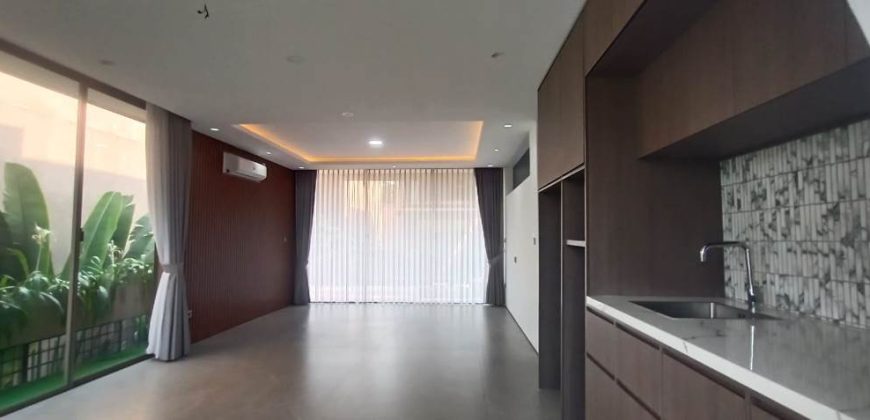 Sewa Townhouse Mewah The Hauss Kemang | 4 Kamar Tidur, Semi Furnished, Lokasi Premium