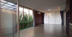 Sewa Townhouse Mewah The Hauss Kemang | 4 Kamar Tidur, Semi Furnished, Lokasi Premium