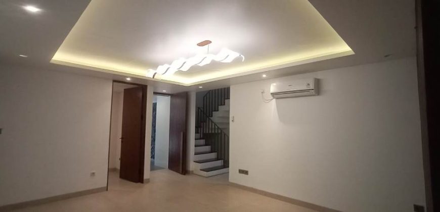 Sewa Townhouse Mewah The Hauss Kemang | 4 Kamar Tidur, Semi Furnished, Lokasi Premium