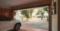 Jual Rumah Mewah American Classic di Kemang, Jakarta Selatan – SHM, Kolam Renang Pribadi, LT 742 m²