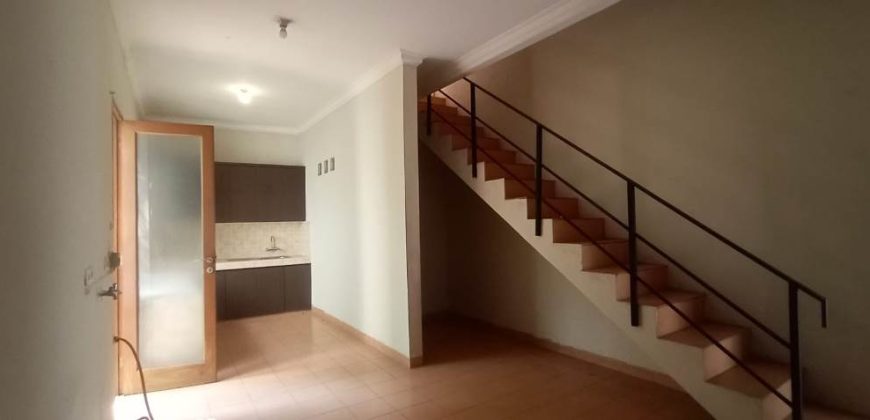Jual Rumah Mewah American Classic di Kemang, Jakarta Selatan – SHM, Kolam Renang Pribadi, LT 742 m²