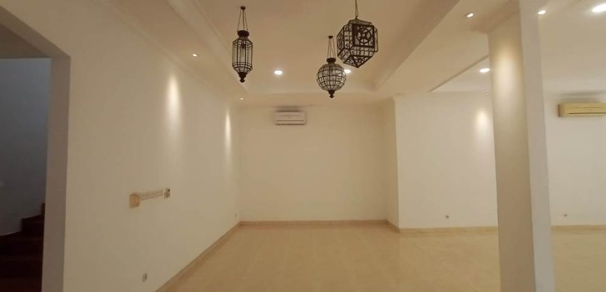 Jual Rumah Mewah American Classic di Kemang, Jakarta Selatan – SHM, Kolam Renang Pribadi, LT 742 m²