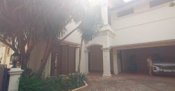 Jual Rumah Mewah American Classic di Kemang, Jakarta Selatan – SHM, Kolam Renang Pribadi, LT 742 m²