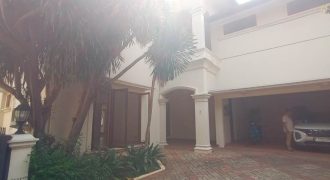 Jual Rumah Mewah American Classic di Kemang, Jakarta Selatan – SHM, Kolam Renang Pribadi, LT 742 m²