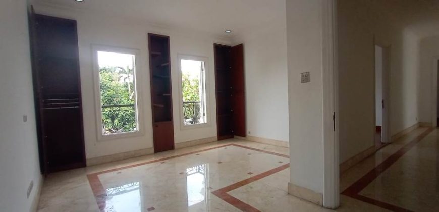 Dijual Rumah Modern Classic Dekat MRT Lebak Bulus | LT 600 m² | Kolam Renang | SHM