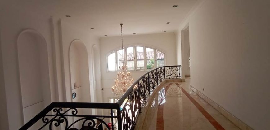 Dijual Rumah Modern Classic Dekat MRT Lebak Bulus | LT 600 m² | Kolam Renang | SHM