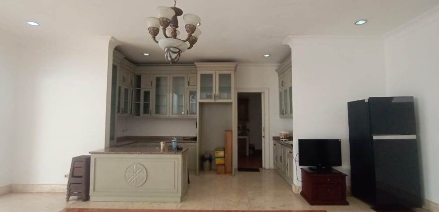Dijual Rumah Modern Classic Dekat MRT Lebak Bulus | LT 600 m² | Kolam Renang | SHM