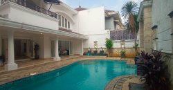 Dijual Rumah Modern Classic Dekat MRT Lebak Bulus | LT 600 m² | Kolam Renang | SHM