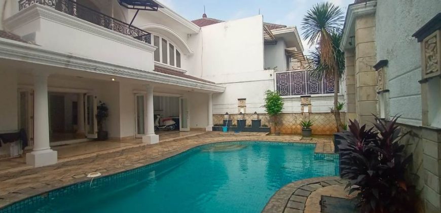 Dijual Rumah Modern Classic Dekat MRT Lebak Bulus | LT 600 m² | Kolam Renang | SHM