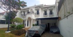 Dijual Rumah Modern Classic Dekat MRT Lebak Bulus | LT 600 m² | Kolam Renang | SHM