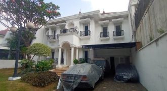 Dijual Rumah Modern Classic Dekat MRT Lebak Bulus | LT 600 m² | Kolam Renang | SHM