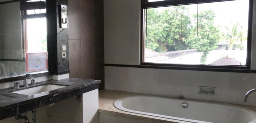 Rumah dijual jl Pangeran Antasari Zona Komersil