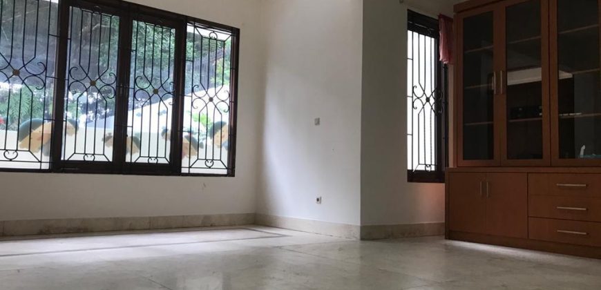Rumah dijual jl Pangeran Antasari Zona Komersil
