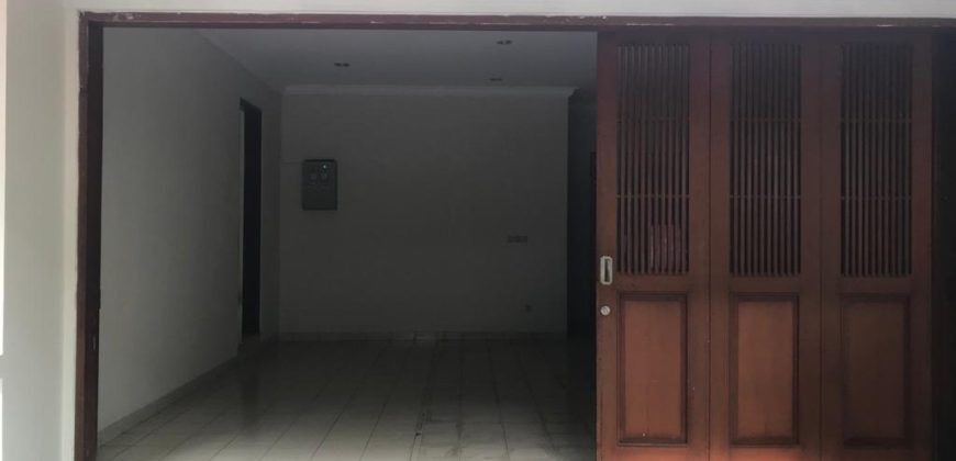Rumah dijual jl Pangeran Antasari Zona Komersil